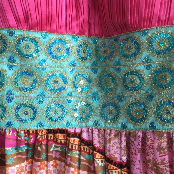 Gorgeous Dress! - Picture 3 of 5